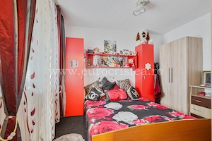 Apartament cu 2 camere de vânzare în Mangalia   Etaj 1, aproape de Plajă, Strada Ion Creangă - imagine 3