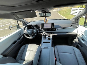 Toyota Sienna XSE Hybrid AWD 7 Locuri 2.5 -245 CP   An 2023 - imagine 4