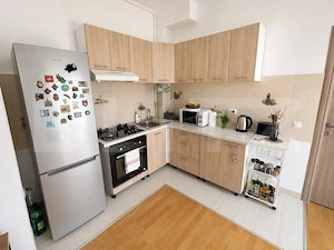 Apartament 2 camere, parcare, zona Vivo - imagine 2