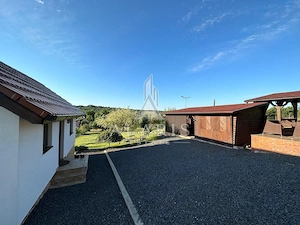 Domeniu privat, cu padure, cabana si teren de tenis, in Nadas - imagine 8