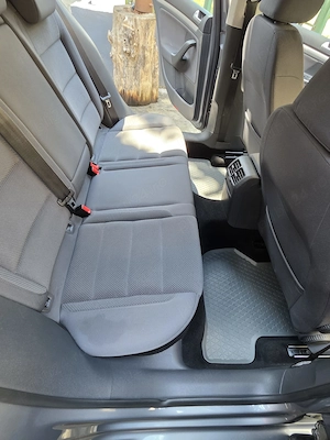 Vand Volkswagen Golf 5, unic proprietar, 29000km,pe benzina.pret 6.900 euro negociabil - imagine 5