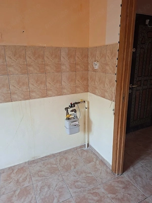 Apartament de vânzare Gorjului - zonă liniștită, aproape de metrou - imagine 2