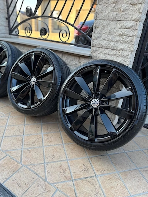 Jante Passat Cc R19