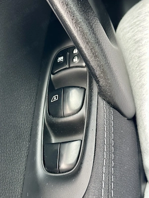 Nissan Qashqai Carte service Carlig remorcare Keyless Rate Garantie - imagine 18