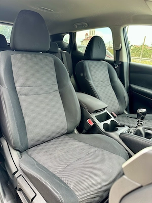 Nissan Qashqai Carte service Carlig remorcare Keyless Rate Garantie - imagine 7