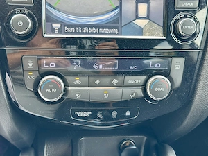 Nissan Qashqai Carte service Carlig remorcare Keyless Rate Garantie - imagine 19