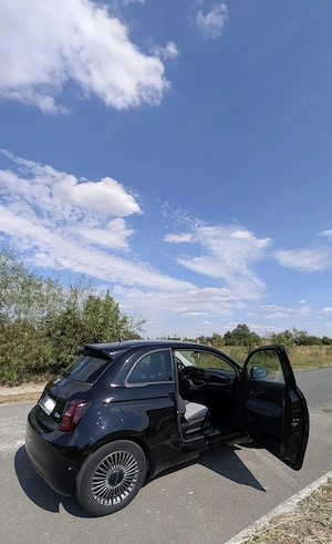Fiat 500e 42 kWh 118 CP Icon, negru, electric, automat, 3 uși, 4 locuri. - imagine 3