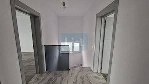 Casa moderna si spatioasa cu 3 dormitoare 2 garaje in Sasar Comision 0 - imagine 12