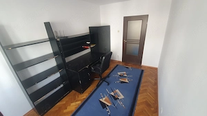 Închiriez apartament 4 camere !!! - imagine 5