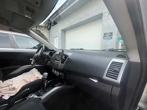 Vand Mitsubishi Outlander 2.0  - imagine 5