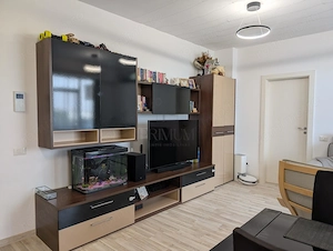 GIROC - ETAJ 4 LIFT - 3 CAMERE - 2 BAI - TERASA - DRESSING - CENTRALA - LOC PARCARE - imagine 15