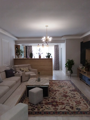 Apartament primitor cu 3 camere, mobilat complet, utilat și gata de mutare