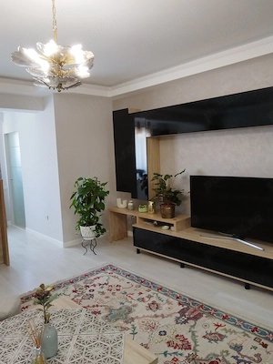 Apartament primitor cu 3 camere, mobilat complet, utilat și gata de mutare - imagine 2