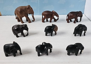 Lot elefanți africani din lemn exotic