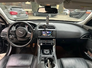 Vand Jaguar XE 2018 180 CP - imagine 6