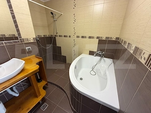 Apartament, 4 camere, 113mp, 2 parcari, 3 balcoane, pod, zona Terra - imagine 13