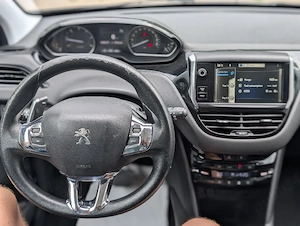 Peugeot 208 1.4hdi 2014 Automat , 208k, 3 uși 4990 euro - imagine 8