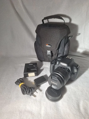 Canon EOS 1200D Body + Canon EFS 18-55mm f 3.5