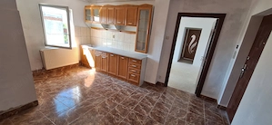 Vând apartament cu 2 camere - imagine 2
