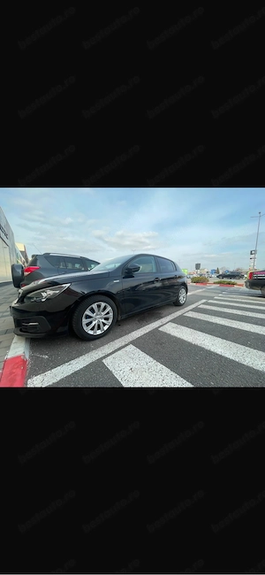 vand peugeot 308 2018 1.2benzina  - imagine 2