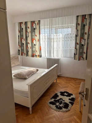 Proprietar închiriez apartament 3 camere  - imagine 8