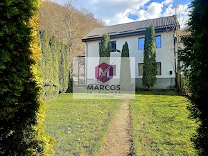 Casa 5 camere zona Lend langa strand