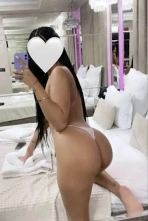 Buna sunt brunete sexy. cm 1,70 am 27 de Ani magyar!