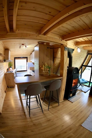CABANĂ A-FRAME NOUĂ DE VÂNZARE – VAMA, STRÂMTURA | TEREN 1.800 MP - imagine 10