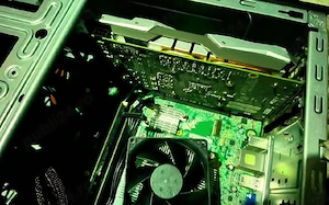 Vând PC Gaming, în stare foarte bună și funcțional perfect!
