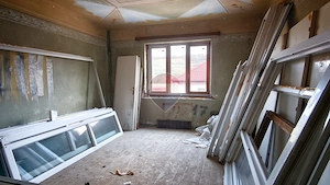 Casă de vânzare în Mediaș, cartier Moșnei-necesita renovare interior - imagine 10