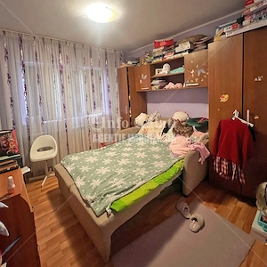 | Apartament cu 3 camere | Micro 20 | Mobilat | - imagine 6