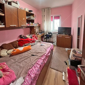 | Apartament cu 3 camere | Micro 20 | Mobilat | - imagine 7
