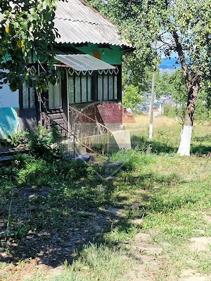 Casă / Vilă cu 3 camere de vânzare - imagine 2