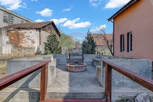 Oportunitate rară în Chișineu-Criș: locuință și spații comerciale - imagine 14