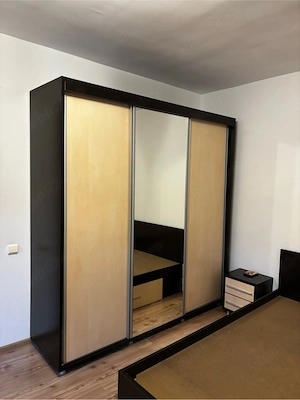 Apartament luminos 2 camere de închiriat (parcare inclus )