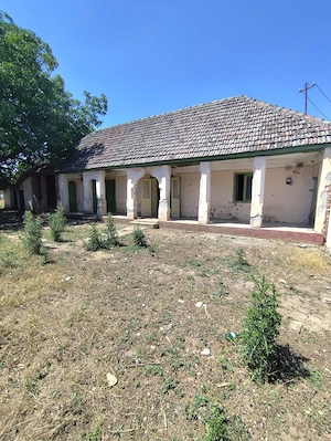 vând Teren de 1400 de m2 cu casă veche in Călugăreni la șosea principală! - imagine 3