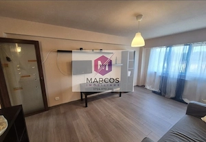 Vand apartament 3 camere Micro 4