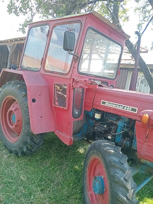 Vind tractor sau schimb cu oi - imagine 2