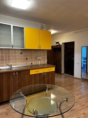 Apartament luminos 2 camere de închiriat (parcare inclus ) - imagine 2
