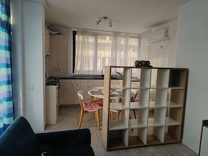 Închiriez apartament cu 2 camere