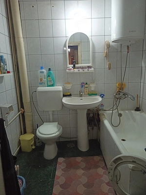 Apartament cu 2 camere de vânzare sau la chirie o camerâ  - imagine 4