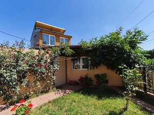 Casa vila de vânzare cu 7 camere in Roman, zona zero - imagine 2