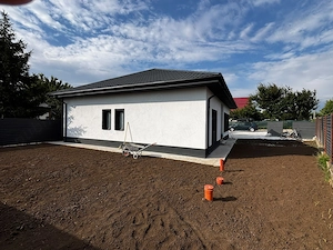 Casa individuala, 4 camere, 2 bai, Horlesti - Rediu - imagine 4