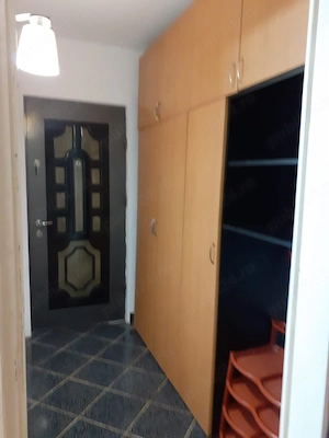 Zona Lunei, langa Complex Studentesc | Centrala termica | Etaj 2 | Decomandat | Mobilat si utilat !! - imagine 2