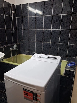 Zona Lunei, langa Complex Studentesc | Centrala termica | Etaj 2 | Decomandat | Mobilat si utilat !! - imagine 8
