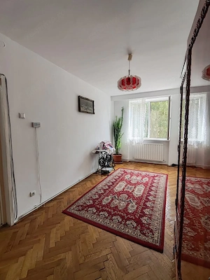 Apartament 3 camere decomandat, et. 2/4, cu garaj sub bloc - imagine 5