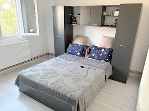 vand apartament 2 camere 