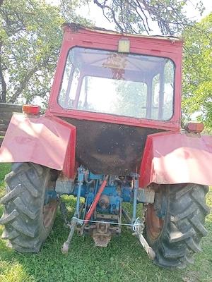 Vind tractor sau schimb cu oi - imagine 4