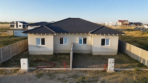 Jumătate de duplex de vânzare 