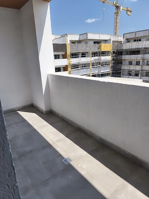 Inchiriez Garsoniera langa metrou Berceni - imagine 8